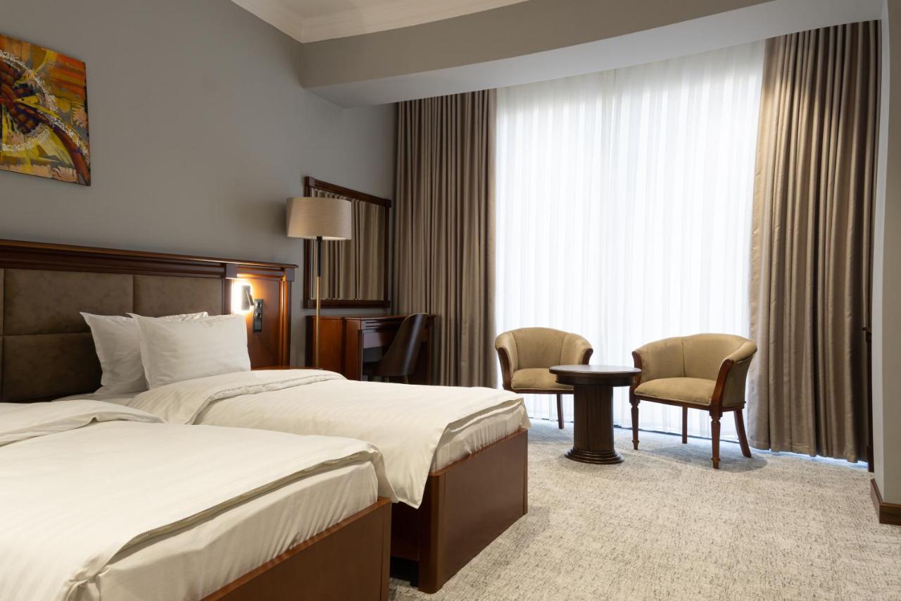 Mir Luxe Plaza Hotel Tashkent Exterior photo